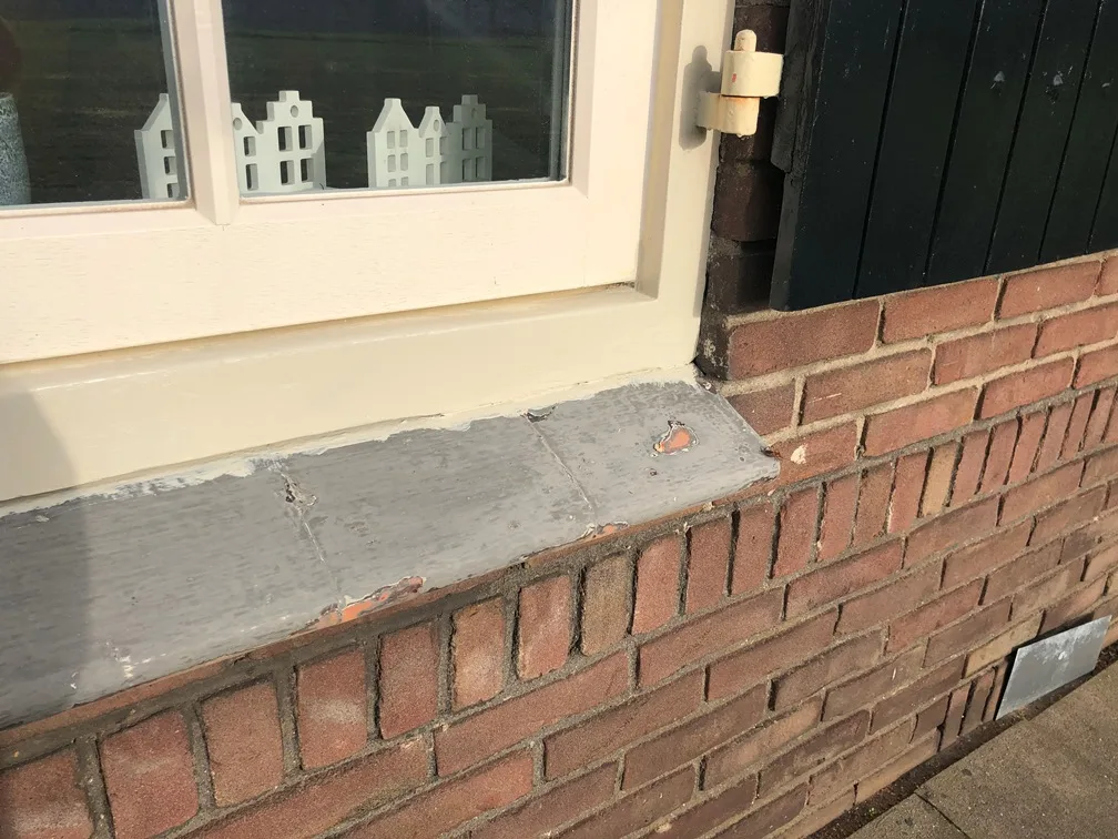 Na schuren en stofvrij maken gronden