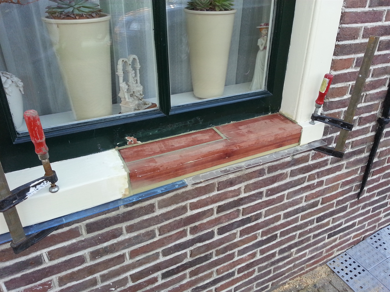 Nieuw stuk in lijmen.