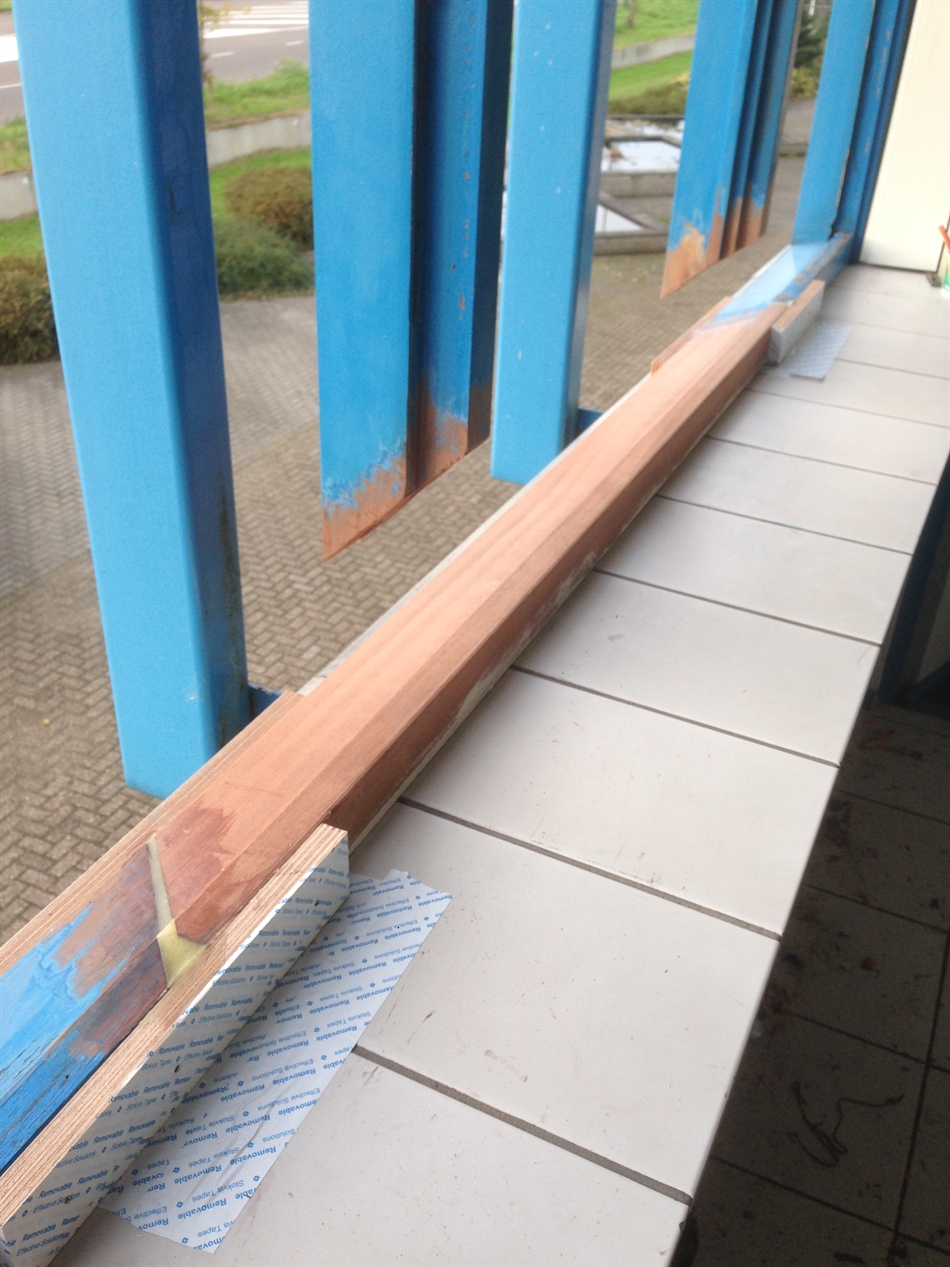 Nieuwe dorpel aangebracht.