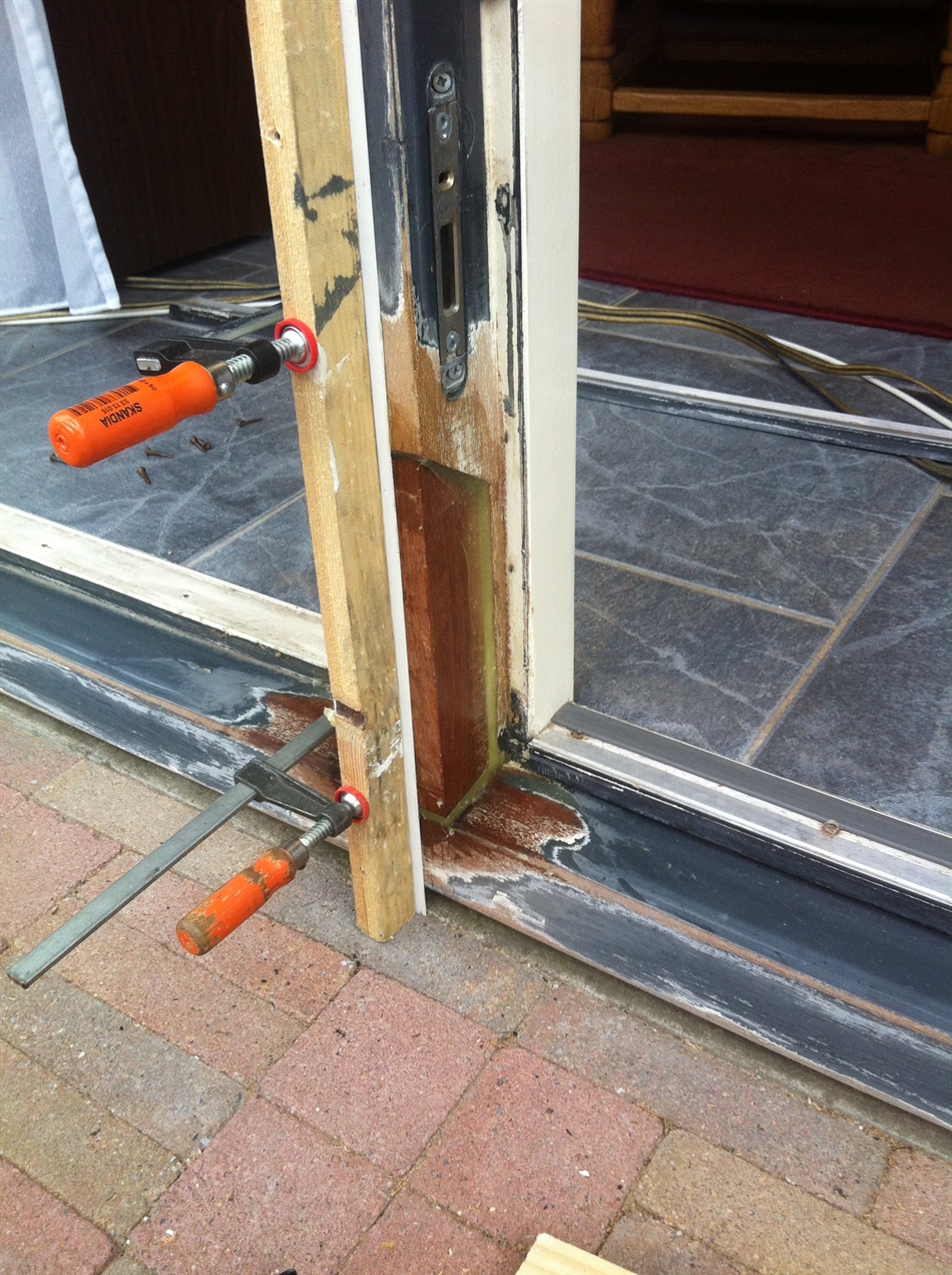 Nieuw houten deel ingebracht