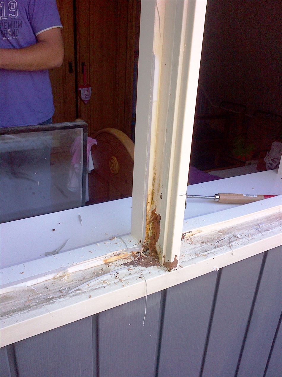 Glaslatten en dubbele beglazing inmiddels verwijderd.
