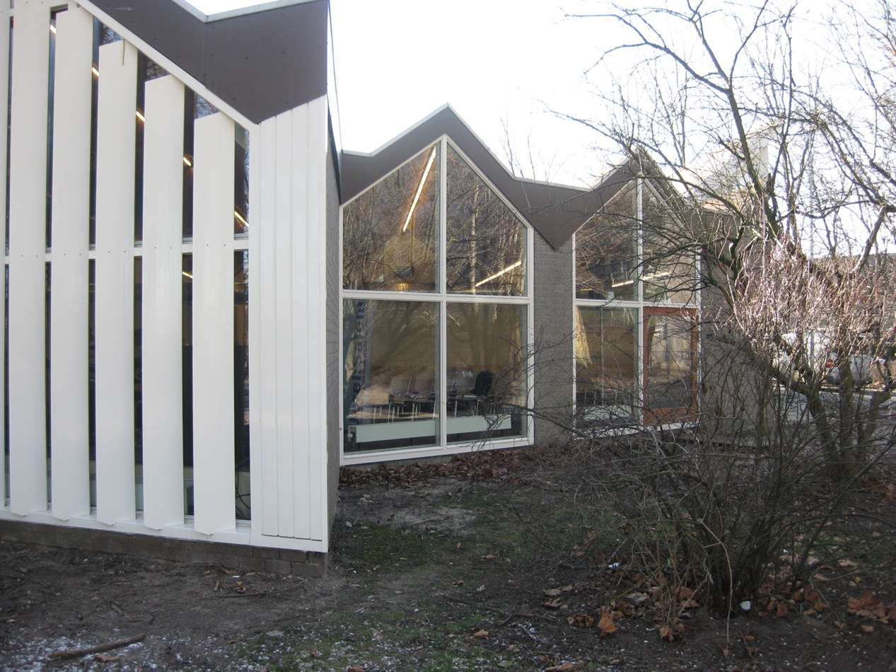achtergevel na herstel en schilderwerk